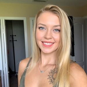 Meet your Posher, Savannah